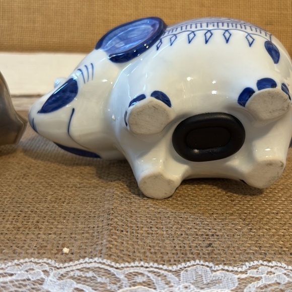 Two Vintage Coin Banks - Picture 7 of 7